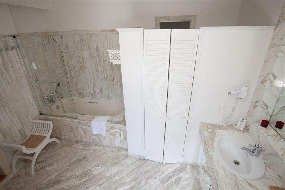 Les Demeures De Varennes, Bw Signature Collection